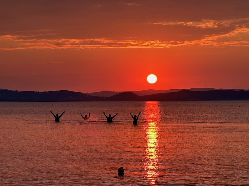 10 λόγοι για να μένεις Νέα Μάκρη